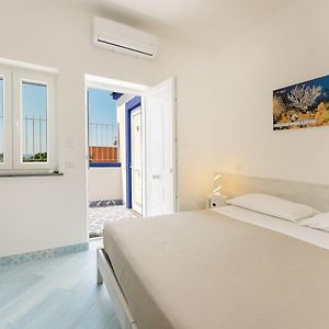 Poseidonia Rooms